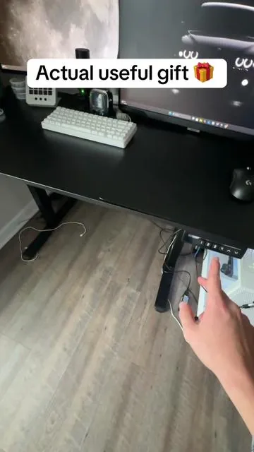 This electric standing desk is great for getting work done! #desk #setup #office #giftideas #tiktokshopholidayhaul 