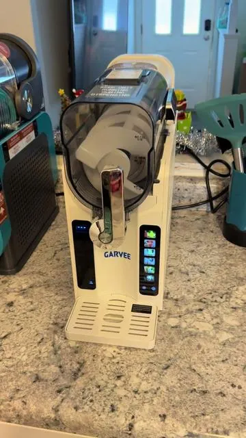 #slushie #slushiemaker #drink #tiktokmademebuyit #fyp 