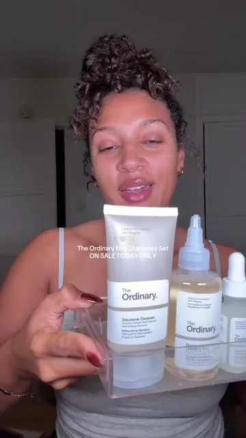 🫧✨ The Mini Discovery Set is the ideal place to begin with The Ordinary. It features miniature sizes of some of their most popular formulations for a complete skincare regimen. The set includes a cleanser, exfoliating toner, two face serums, an eye serum and a moisturizer, which can be used together in a daily regimen. #skincareroutine #simpleskincare #skincareregimen #theordinaryskincare #skincare @The Ordinary Store @The Ordinary 