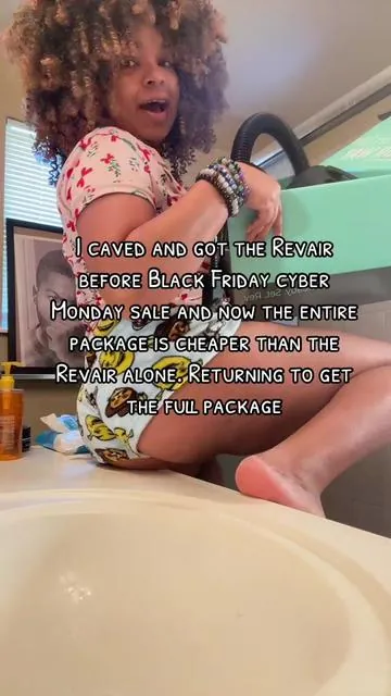 I caved and got the Revair before Black Friday cyber Monday sale and now the entire package is cheaper than the Revair alone. Returning to get the full package #superbranddaybfcm #tiktokshopcreatorpicks #tiktokshopcybermonday #tiktokshopholidayhaul #giftideasforher #revair 