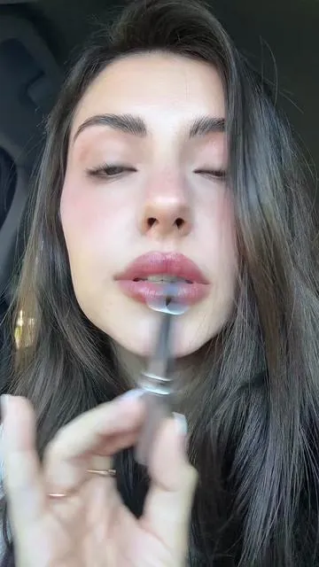 The lipstick Arwen wore!💄 #clinique #cliniqueblackhoney #blackhoney #lotr #tiktokshopcreatorpicks 