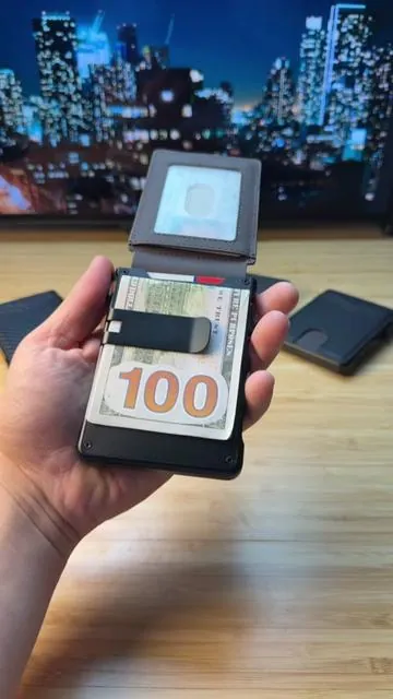 Best men's wallet on the market #tiktokmademebuyit #tiktokmademebuyit #menswallet #wallets 