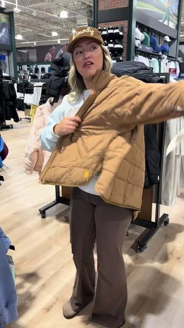 This is literally my favorite jacket. When I seen the price I was shocked at what a deal this is!! #tiktokshopfinds #winterfit #clothes #fyp #tiktokmademebuyit 