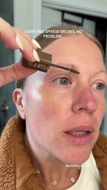Maybelline Superfluff eveybrow mousse #superfluffeyebrowmousse #maybellinesuperfluff #maybellinepartner @Maybelline NY 