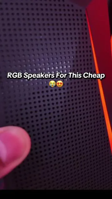 A really good set of dual rgb speakers 😍👌 #dualspeaker #rgbspeaker #desktopspeaker #desksetup #tiktokshopholidayhaul 