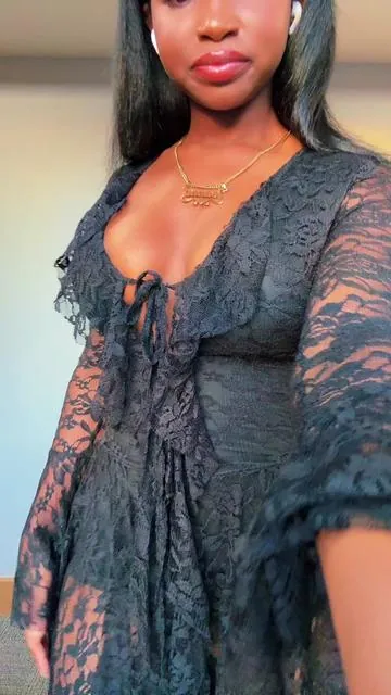 This dress is to die for😍 #foryoupage #tiktokshopfinds #winterfashion #lacedress #birthdaydress 