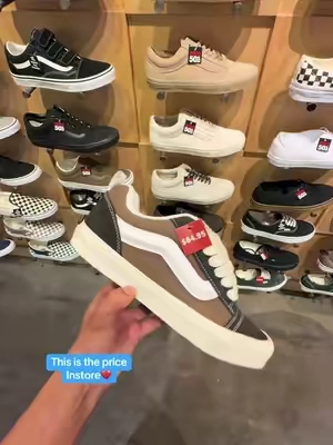 Knu Skool vans on a crazy sale👀👀 #knuskool #knuskoolvans #vans #vansoffthewall #vansknuskool 