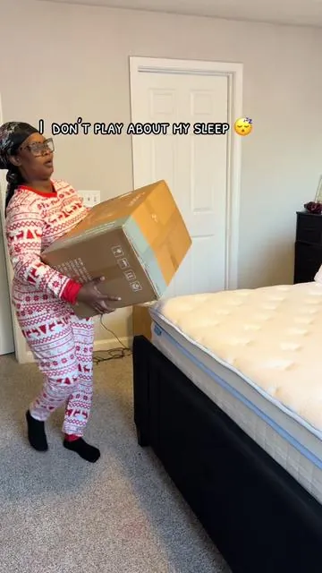Can’t sleep without a mattress topper and this has been theeee best one I’ve found on TikTok shop  @Sweetcrispy Shop  #mattresstopper #comfybed #sleeptips #tiktokshopholidayhaul #sweetcrispyfurniture 