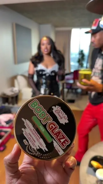 Her… #bodyglaze #canvasbeautybrand 