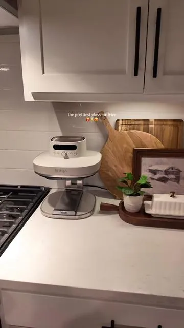 Cannot get over how pretty the Ninja Crispi Pro Glass Air Fryer is! #ninjaairfryer #ninjacrispi #glassairfryer #ninjacrispipro #aestheticappliances 