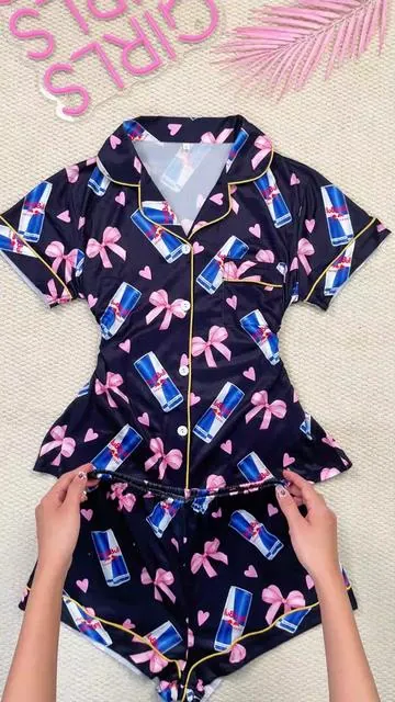 This heart & bow pajama set is way too cute 😭❤️🎀 #pajamas #heart #bow #spotlightfinds #tiktokholidayhaul 