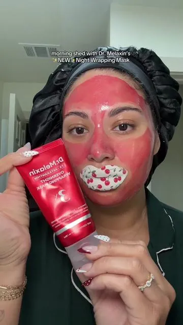 this is going to fade dark spots, hyperpigmentation, and discoloration on your skin while keeping your skin nice & hydrated 🥹♥️✨ @Drmelaxin #drmelaxin #overnightwrappingmask #txawrappingmask #darkspots #koreanskincare 