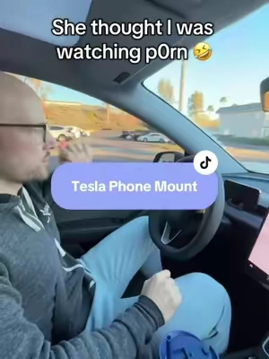 This Tesla phone holder lets me watch my phone while I drive in full self drive. #tesla #teslamod #teslahack#tiktokshopcreatorpicks #tiktokshopcreatorpicksforyou 