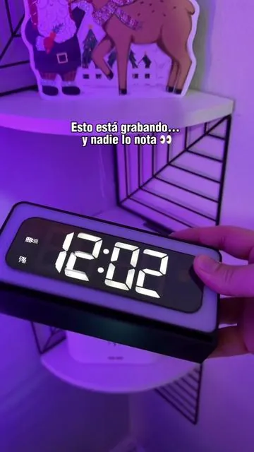 Un reloj normal por fuera, pero por dentro es una cámara de seguridad discreta para tu casa 👀 #HomeSecurity #HiddenCamera #SmartHome #TechGadgets #tiktokshopholidayhaul 
