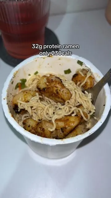 I added shrimp to the ramen which made it around 52g protein #ramen #highproteinmeals #highproteinsnacks #ramennoodles 