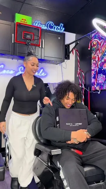 @Bask and Lather Co Wrapped in love, styled in shine — let your hair be the gift this Christmas. 🎄  This Ultimate Healthy Hair Care Bundle brings your hair back to life 🙌🏽 #baskandlatherpartner #cocoshinele #barber #fyp #atl @juanski⛷️ 