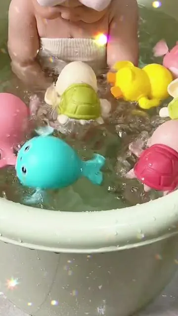 I really want to recommend this bathing toy to you. There are children at home. Children don't like to take a bath. They cry when they take a bath. Be sure to look at this children's bathing toy, so that the baby likes to take a bath. It doesn't cry or make a fuss when taking a bath. And it's super safe. You don't need to plug it in or charge. The most important thing is that the price is really great and cost-effective now! #funs #familytime #toy 