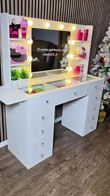 #vanitydesk  #vanity  #tocador  #makeupvanity  #tiktokshopholidayhaul 