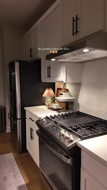 Finally! An air fryer that’s so pretty that I can leave it on my counter with all my other kitchen countertop decor! Cannot get over how stunning the Ninja Crispi Pro 6-in-1 Countertop Glass Air Fryer is! It makes such deliciously crispy frozen veggies, and so much more! #ninjaairfryer #ninjacrispi #glassairfryer #ninjacrispipro #aestheticappliances 