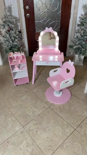 The cutest little girl vanity/salon play adorable!!! #Vanity #KidsVanity #KidsDesk #ToddlerPlay #GirlsToys 