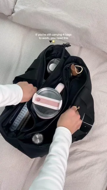 If you’re still carrying 4 bags to work😩you need this🫶✨#bagsmart #totebag #workbag #tiktokshopholidayhaul #bag 