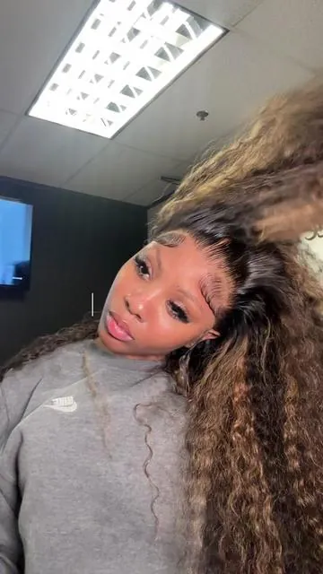 I really life was obsessed w this wig got so many compliments 😩 @BangJazzhairofficial 