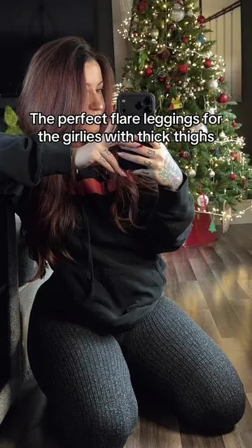 I found them 😍 #flareleggings #leggings #flare #flarepants #yogapants 