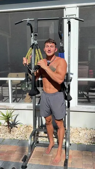 The five band is for those who can only do 0-3 pull ups. The four band is for those who can only do 3-6 pull ups. But honestly, just get the five band because you can easily take off assistance if you need. Make 2026 the year that you finally get stronger in the pull up and transform your body. The link is in the bottom left corner of the video to get yours now! #pullups #bodyweighttraining 