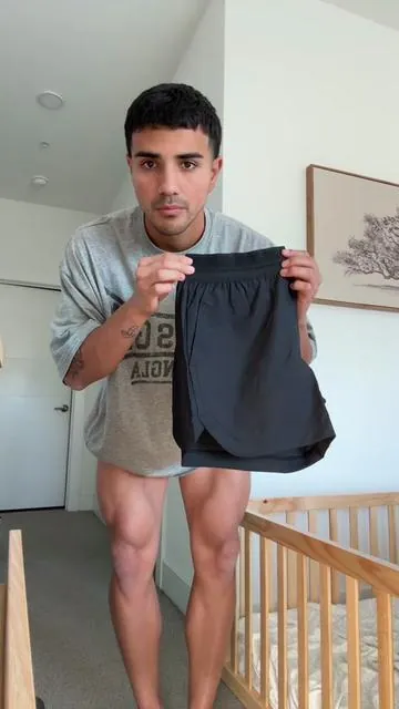 Running shorts >>