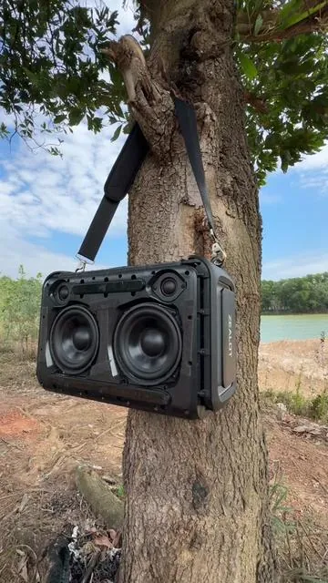 An incredibly powerful song is being played on a monster of a machine called the Zealot S95 😎😎 #zealot #speakerbluetooth #viral #speaker #techzozo 