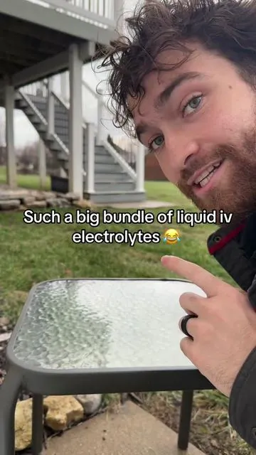 Such a big bundle of liquid iv electrolytes 😂 #liquidiv #electrolytes #hydration #holidayhaul #liquidivhydration @Liquid I.V. 