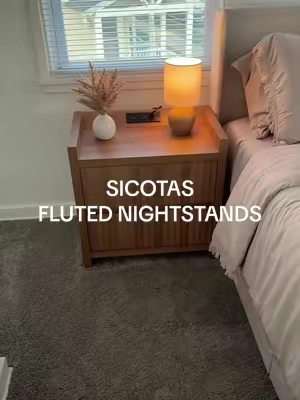 Ugh they’re so pretty I can’t stop looking at them 🤩  #sicotas #sicotasnightstands #flutedfurniture #nightstandset #cozybedroom 