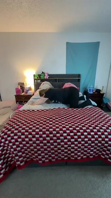 Let’s ruffle some feathers on the fyp today with an honest bed review! @Raybee Cher #fyp #tiktokshop #raybeefurniture #honestreview #lilmama224 