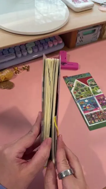 let’s log the final books I finished this year! The planner is the hobonichi weeks and the mini printer is the HPRT MT53 by @Hanin Official 📸 The ZINK paper refills were also from Hanin! It’s been such a joy using this planner to document my visual library thanks to @mady 📓 always for the inspo!!💕 #planner #HPRT #miniprinter #hanin #hobonichi 
