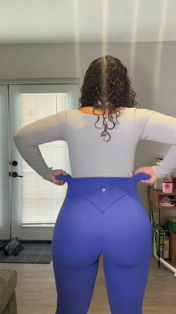 These Hugcurve leggings are butter with 🍋 @Unissu #unissu #leggings #yogafit #gymfit #ootd 