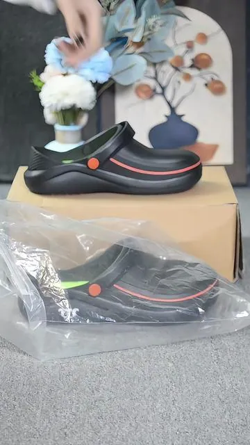 Waterproof estos zapatos tu los necesitas comodidad y estilo#SlipResistant #footwear #workshoes #waterproofshoes #tiktokholidayhaul 