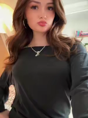 off the shoulder tops will always be my fav 