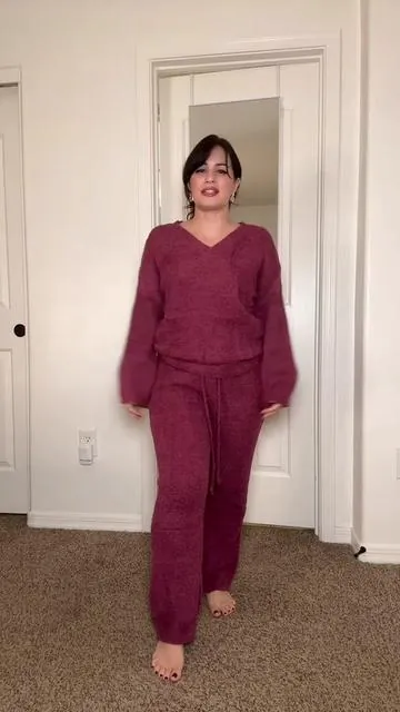 The coziest set I’ve gotten from TT shop 😌😍#loungewear #loungeset #fuzzypajamas 