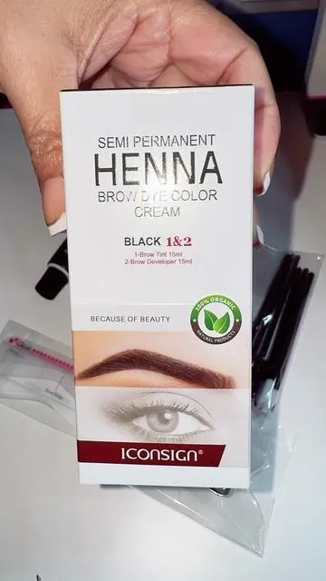 Ahorra tiempo y en especial dinero con este kit para teñir tu cejas. #brows #hennabrowshouston #henna #cejas #tiktokshopcreatorpicks 
