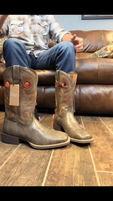 Palitutu cowboy boots! Price isn't a reason any longer to not own some great looking cowboy boots! These are from Montana boots INC and they are comfortable and affordable! They do come in several colors too and these are the square toe style! Slip resistant bottoms as well!  Western style cowboy boots! #tiktokshopholidayhaul #tiktokshopcreatorpicks #mensfashion #cowboyboots#westernfashion