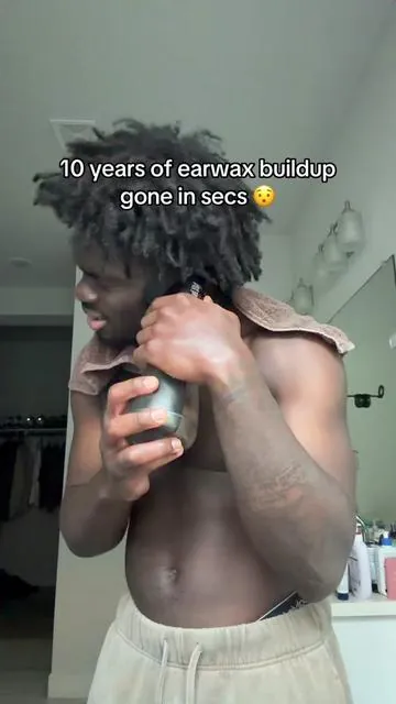 It actually worked #earwax #earwaxremoval #earwaxremovaltool 
