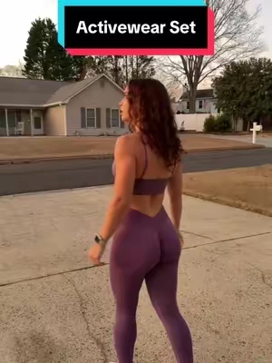 The first set I like the top and bottom  #tiktokshopcreatorpicks #tiktokshopholidayhaul #newyearnewaura #newyearnewme #activewear