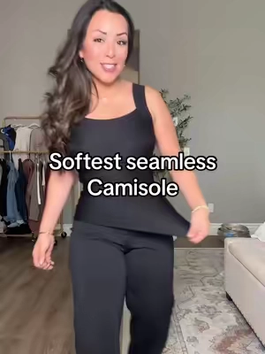 Layering tank without the bulk  #camisole #womensfashion #builtinbra #ttscategoryambassador #tiktokshopcreatorpicks 