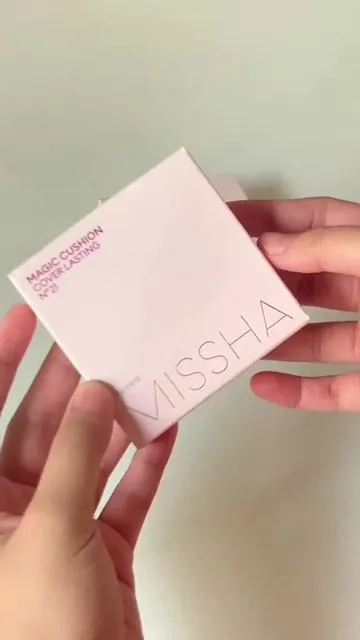 Our M Magic Cushion glides on with a feather-light, creamy texture that feels like skincare and looks like makeup. The fresh, non-drying cushion formula hugs your skin for buildable, long-lasting coverage that blurs imperfections and keeps you glowing all day. #magiccushion #cushionfoundation #lightweighttexture #flawlessfinish #spf50      