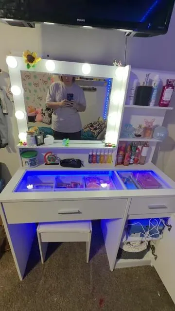 This vanity was a game changer for my niece organizing her makeup and skincare. #vanitysetup #vanityorganization #organized #makeup #girlsroom 