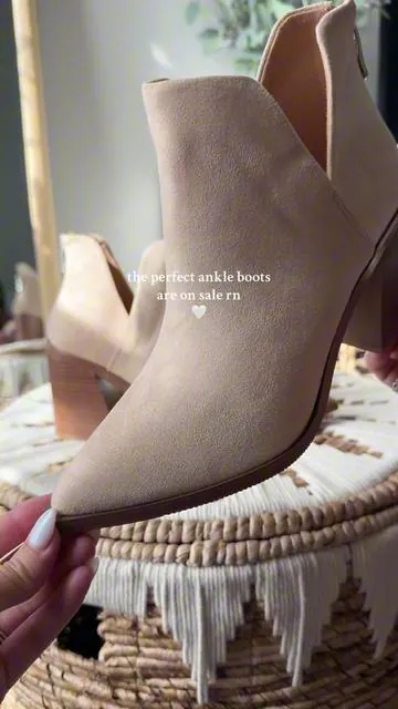 the perfect way to complete that outfit #boots #ankleboots #wintershoes #fyp #tiktokshopcreatorpicks 