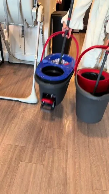 🫧🧽Omg lo mejor, enserio que si te facilita mucho las cosas y ahorras más tiempo !  #ocedar #ocedarmop #mopping #cleanwithme #amadecasa 