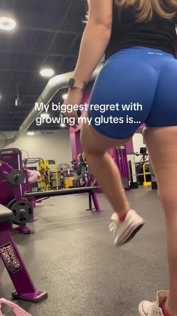 This adjustable weight bench is perfect for home workouts! It’s foldable and light weight so you can store it whenever and wherever you want No more paying for a gym membership and no more excuses! Get great form and great results  #gymgirl #glutesworkout #workoutmotivation #homeworkout #workoutfromhome 