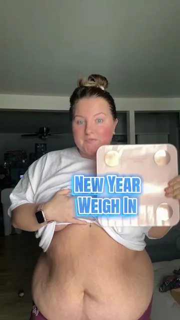 Update on my measurements! The battery died in the tape measurement so I didn’t end up doing it. I need a button battery for it so I’ll grab on this week. I didn’t use the measurement tape for like 7 months so I’m not surprised. But being able to lose 2LBS during the holidays is such a good feeling, I would have been happy with a 3lb weight gain to be honest 😅 The scale I use I have linked in the orange cart since I got it from TikTok!