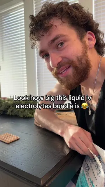 Look how big this liquid iv electrolytes bundle is 😂 #liquidiv #electrolytes #hydration #newyearpicks #liquidivhydration @Liquid I.V. 